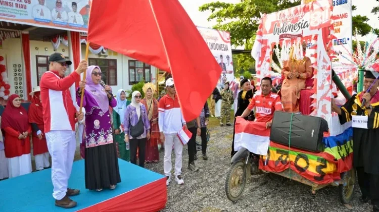 Wabup Kampar Buka Pawai Kemerdekaan Salo