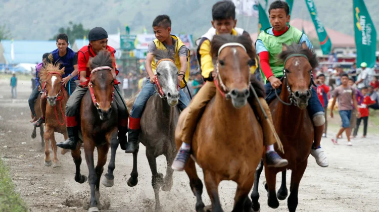 Semarak 17 Agustus di Berbagai Daerah Indonesia