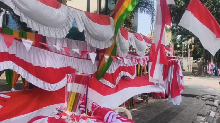 Menjelang HUT RI, Penjualan Bendera Tak Seragam