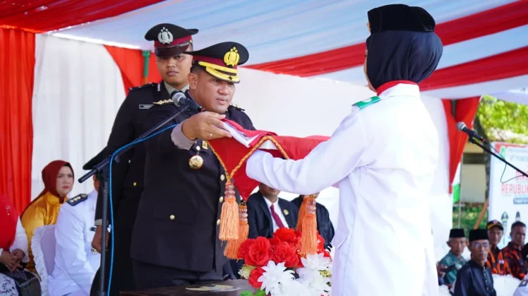 Pamatwil Polda Riau Pimpin Upacara HUT RI di Wilayah Terluar NKRI