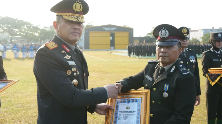 Polda Riau Beri Penghargaan kepada 355 Personel dan Mitra Ekspedisi Merah Putih