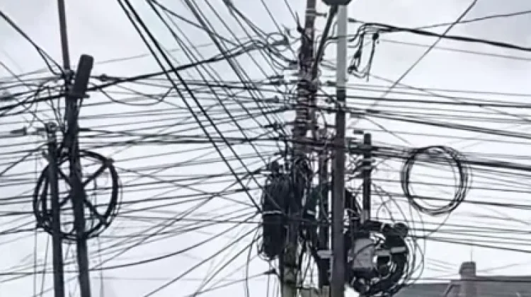 Pemko Pekanbaru Tertibkan Kabel Fiber Optik Semrawut, Provider Wajib Urus Izin