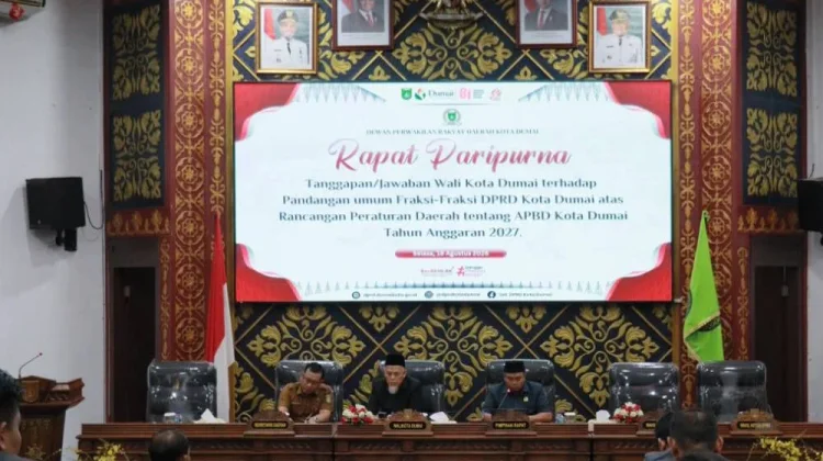Wali Kota H. Paisal Sampaikan Jawaban Atas Pandangan Umum Fraksi Ranperda APBD 2027