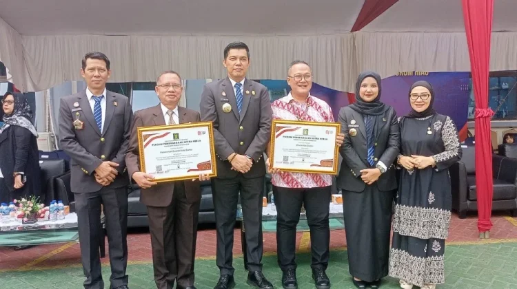Pemko Dumai Terima Penghargaan Mitra Kerja dari Kanwil Kemenkumham Riau