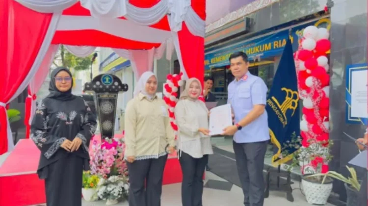 Sertifikat Hak Cipta Gratis Diserahkan, Kemenkum Riau Dorong Kreator dan UMKM