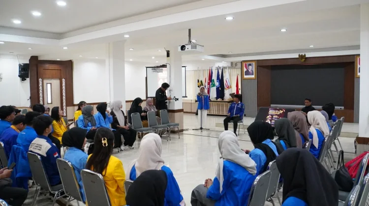 Sekolah Pemilu Hijau KPU Riau Hadirkan Pembelajaran tentang Data dan Dapil