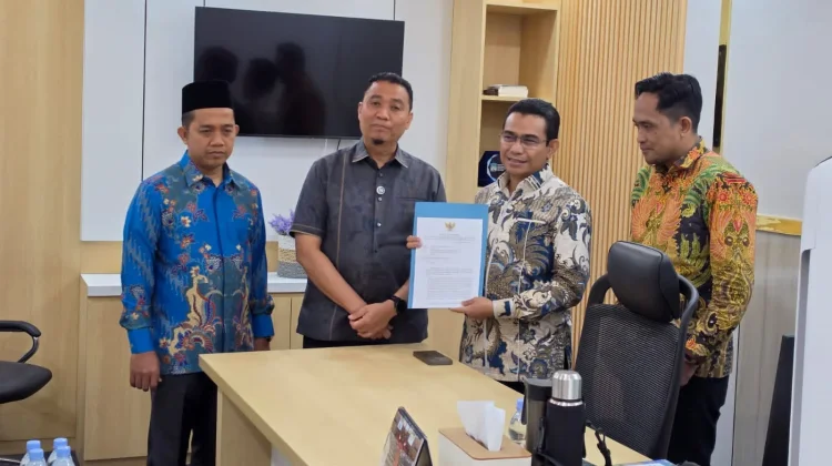 Wawako Pekanbaru Temui Hendry Munief di DPR RI, Minta Perjuangkan Hibah Aset