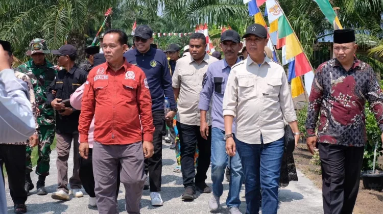 Sekda Sudandri Tinjau Pembangunan Jalan Lukit-Sungai Tengah Merbau