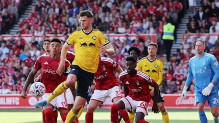 Leeds Curi Tiga Poin di Markas Nottingham Forest lewat Gol Menit Akhir