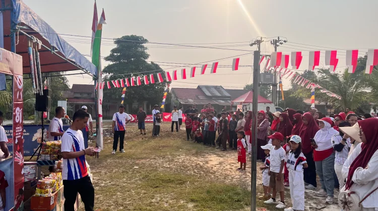 Semarak HUT RI Warga Graha Mustamindo Rimbo Panjang Gelar Jalan Santai