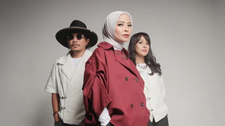 KOTAK Resmi Jadi Band Independen dan Merilis Single 'YOLO'
