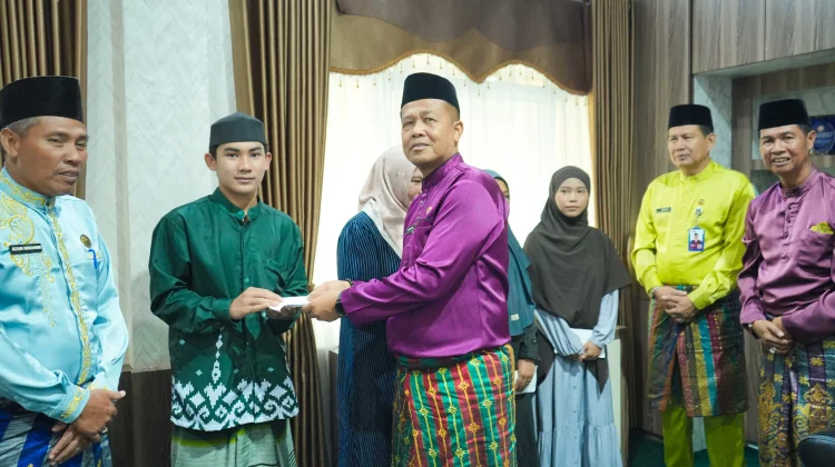Sekda Meranti Lepas Empat Wakili Riau ke MTQ Nasional, Pemkab Beri Sagu Hati Rp5 Juta