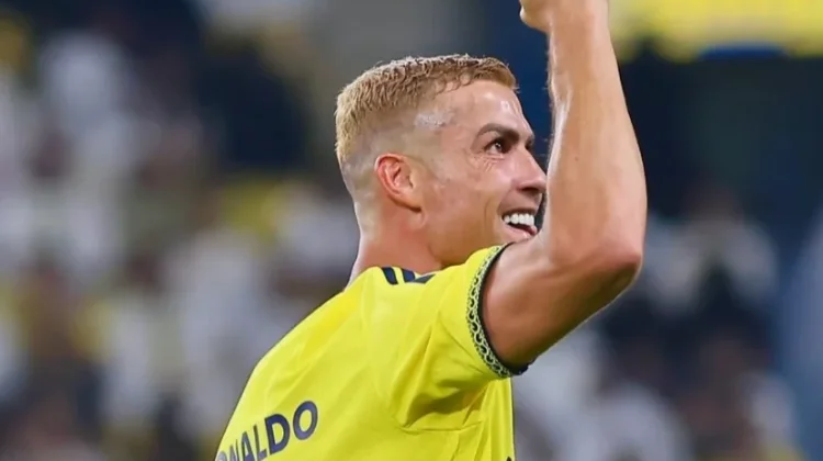 Cristiano Cetak Gol, Al Nassr Menang 2-1 atas Al Taawon