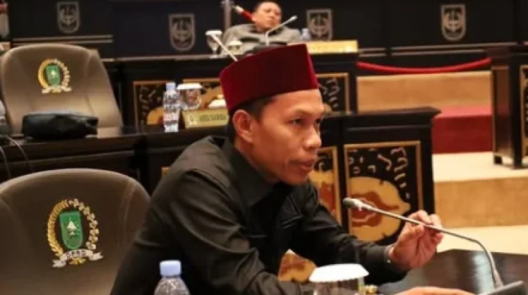 DPRD Riau Minta Pemprov Segera Tangani Jalan Rusak di Inhu dan Inhil