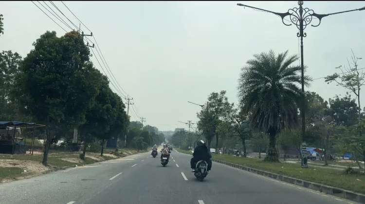 Kabut Asap Kembali Selimuti Pekanbaru, Kualitas Udara Tidak Sehat