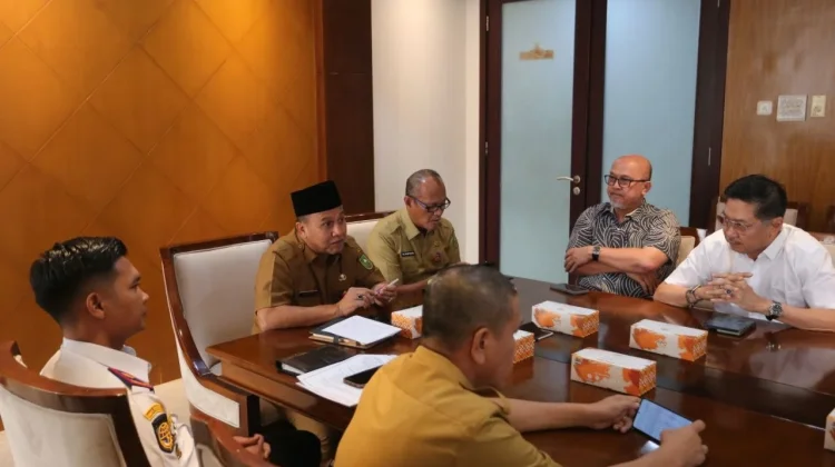 Pemprov Riau Cari Solusi Angkutan CPO di Tol