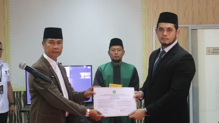 Lantik 13 Pejabat, Sekda Meranti Tekankan Integritas dan Profesionalisme