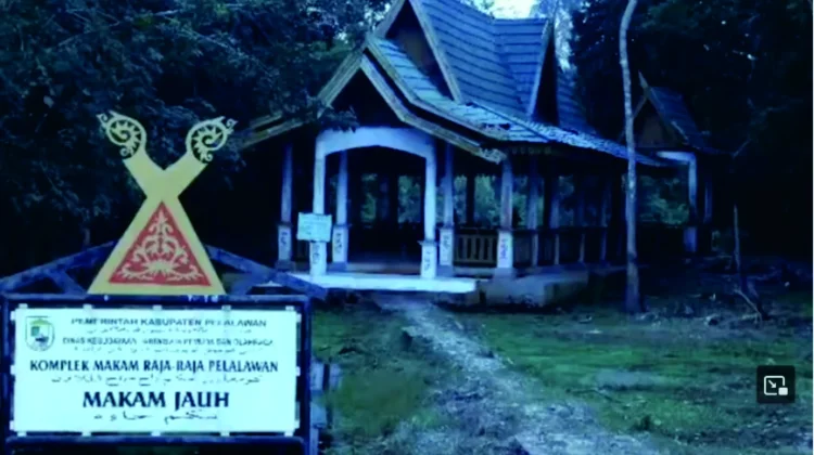 Menelusuri Jejak Sejarah Komplek Makam Raja Pelalawan