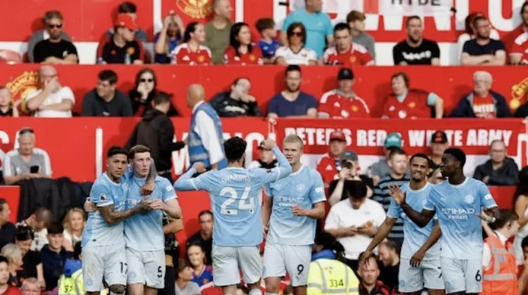 Tampil dengan 10 Pemain, Man City Taklukkan MU 1-0 di Old Trafford