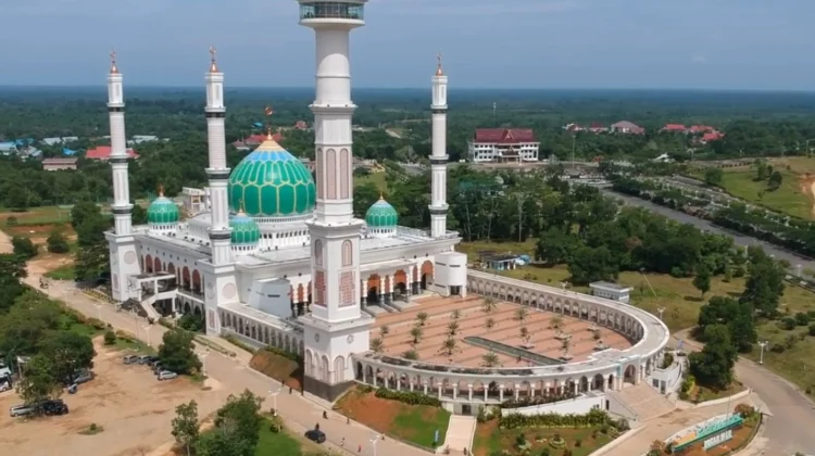 Pesona Masjid Agung Islamic Center Rohul Ikon Wisata Religi yang Memukau di Riau