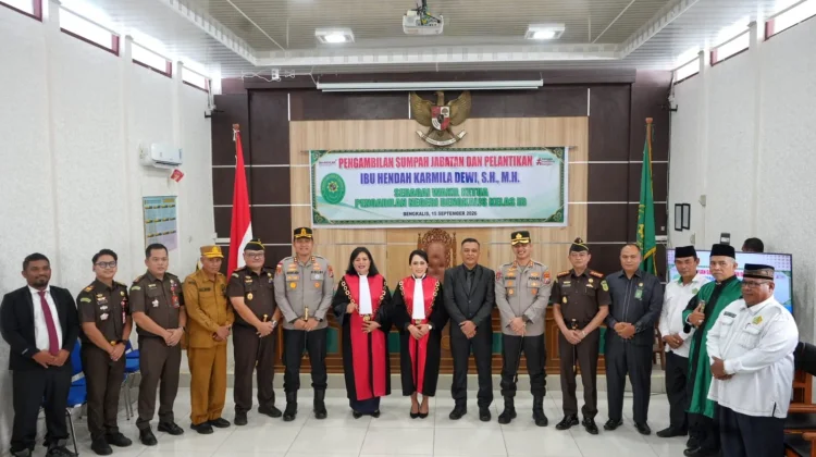 Hadiri Pelantikan Wakil Ketua PN Bengkalis, Asisten III Sampaikan Ucapan Selamat