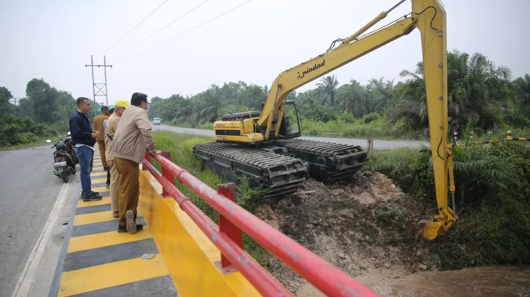 Koordinasi Semua Pihak Akhirnya Sungai Mengkapan di Normalisasi