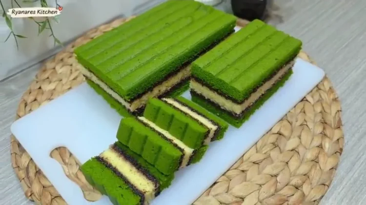 Cara Membuat Bolu Lapis Matcha Coklat Lumer – Lembut, Cantik & Lezat
