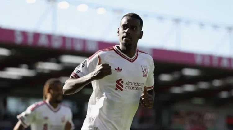 Isak Cetak Gol Tunggal, Liverpool Bawa Pulang Tiga Poin dari Markas Bournemouth