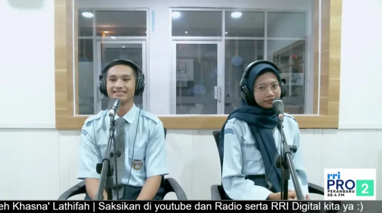 Konsistensi Jadi Kunci Meraih Prestasi bagi Dua Siswa SMA Negeri 8 Pekanbaru