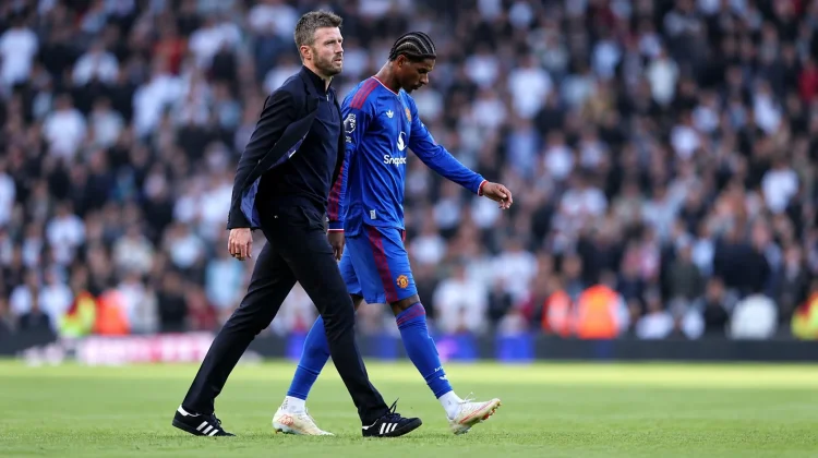 Rashford yang "Under Perform", Alasan Carrick Tetap Mempertahankan