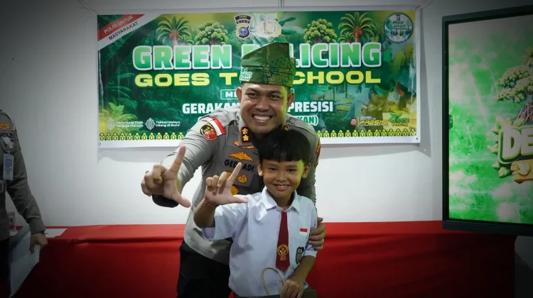 Kapolres Meranti Goes To School, Ajak Pelajar Jaga Alam lewat Green Policing
