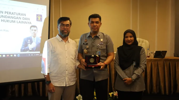 Kakanwil Kemenkum Riau Perkuat Kapasitas Pembentukan Regulasi Bersama UNRI