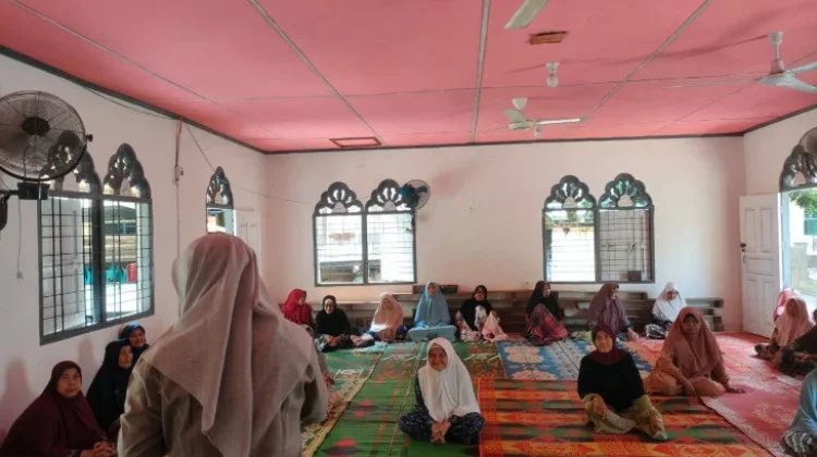 Sekolah Lansia Kampar Bahas Dimensi Lingkungan