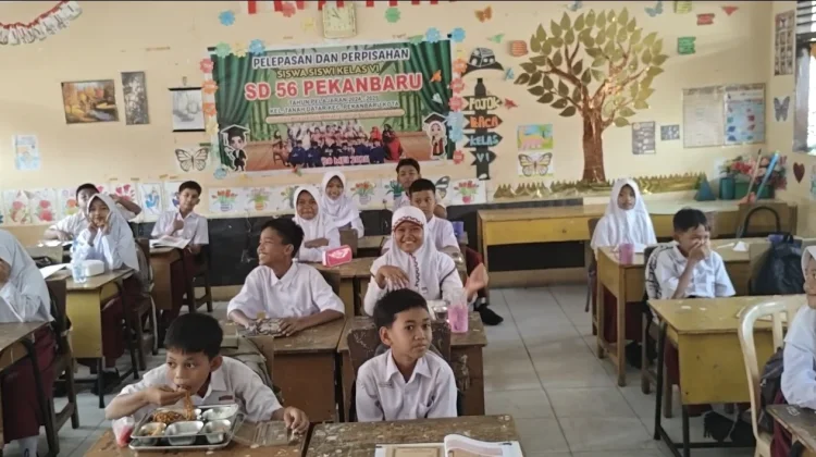 Program Makan Bergizi Gratis Berjalan Lancar dan Aman di SDN 56 Pekanbaru