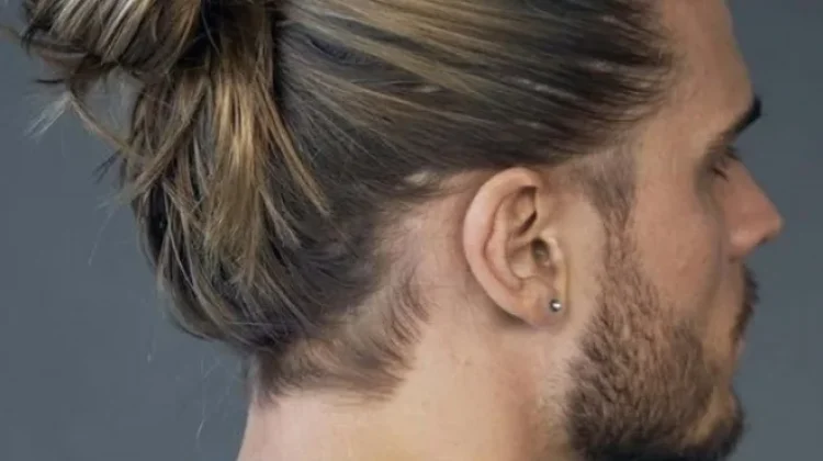 Memanjangkan Rambut Bagi Pria Menjadi Ekspresi Diri