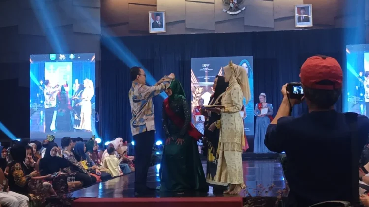 Riau Fashion Week Dorong Ekonomi Kreatif