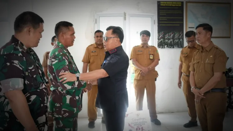 HUT TNI ke-81 Bupati Asmar Sambangi Koramil 02 Tebing Tinggi
