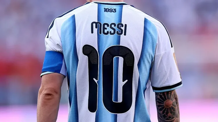 Warisan Messi Terlalu Berat, Siapa Pewaris Nomor 10 Argentina?