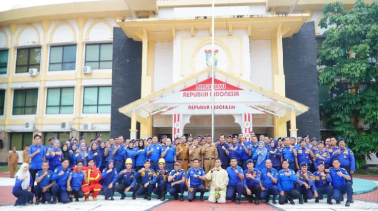 Bupati Kampar Siapkan Perhatian bagi Petugas Berisiko Tinggi - RRI.co.id