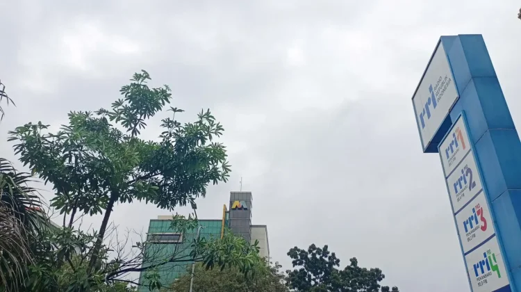 Pagi Cerah, Malam Waspada Hujan Lebat