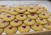Cara Membuat Cookies Toping Stroberi yang Renyah