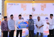Safari Ramadan di Tuah Madani, Wako Pekanbaru Salurkan Bantuan
