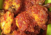 Ayam Goreng Balado Sajian Pedas Gurih Favorit Keluarga