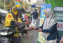 Tradisi Berbagi Takjil di Bulan Ramadhan