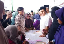 Safari Ramadan ke Rohil, Plt Gubernur Riau Sempatkan Tinjau Operasi Pasar Murah