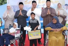 Dinsos Pekanbaru Salurkan Alat Bantu untuk Warga Kurang Mampu
