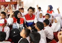 Tas Baru, Energi Baru: Senyum Siswa Minas Sambut HUT ke-1 Danantara