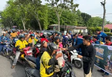 Pertamina Patra Niaga RU II Dumai Wujudkan Kepedulian Ramadan dengan Bagi Takjil