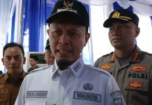 Wako Pekanbaru Salat IdulFitri di Hang Jebat dan Bagikan Tiket Umroh Gratis