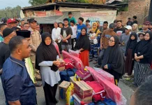 Bupati Siak Kunjungi Korban Kebakaran di Tualang